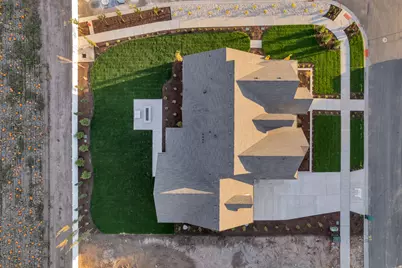 266 N Amber Ln W, Layton, UT 84041 - Photo 11