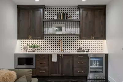266 N Amber Ln W, Layton, UT 84041 - Photo 39