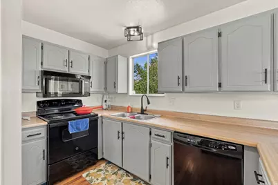 5254 W 4935 S, Kearns, UT 84118 - Photo 9