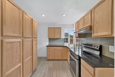 1039 W 800 N, Salt Lake City, UT 84116 - Photo 7