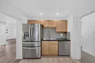 1039 W 800 N, Salt Lake City, UT 84116 - Photo 9