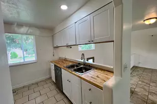 565 N Pamela Way W, Salt Lake City, UT 84116 - Photo 9