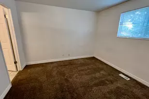 565 N Pamela Way W, Salt Lake City, UT 84116 - Photo 23