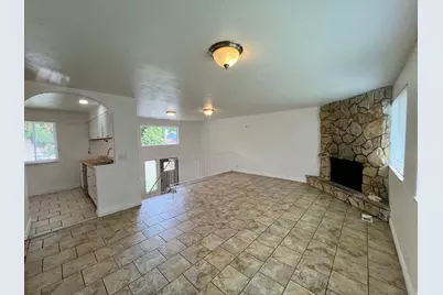 565 N Pamela Way W, Salt Lake City, UT 84116 - Photo 5