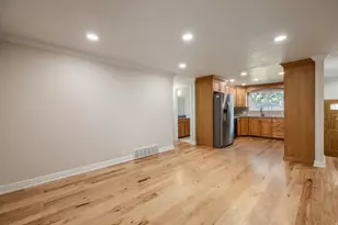 6284 S Jamestown Cir, Murray, UT 84121 - Photo 9