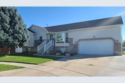 1053 S Killarney Dr, Syracuse, UT 84075 - Photo 1