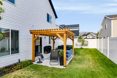 1428 W Creekside Dr, Logan, UT 84339 - Photo 11