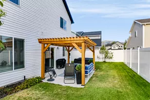 1428 W Creekside Dr, Logan, UT 84339 - Photo 11