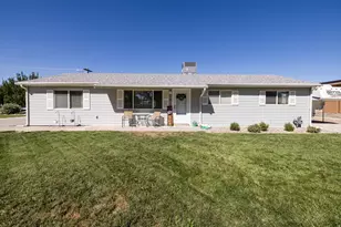 65 N Clark St, Green River, UT 84525 - Photo 11