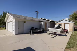 65 N Clark St, Green River, UT 84525 - Photo 27