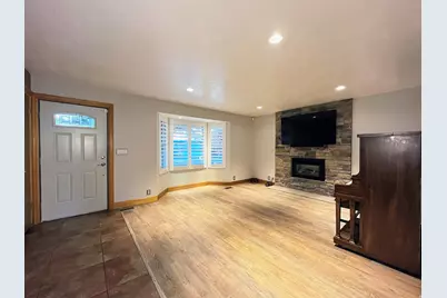 9231 S 1520 Res E, Sandy, UT 84092 - Photo 7