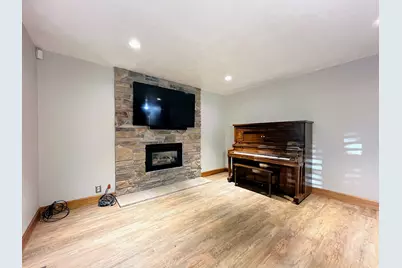 9231 S 1520 Res E, Sandy, UT 84092 - Photo 9
