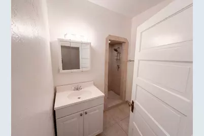 384 E St, Salt Lake City, UT 84103 - Photo 11