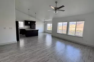 16371 S Coupler Ln, Bluffdale, UT 84065 - Photo 5
