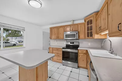 1462 Mango Rd, Taylorsville, UT 84123 - Photo 11