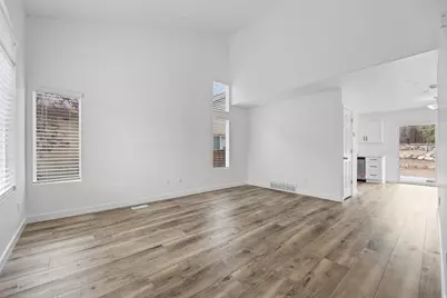 1803 E Walnut Grove Dr S, Draper, UT 84020 - Photo 3