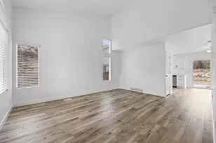 1803 E Walnut Grove Dr S, Draper, UT 84020 - Photo 3