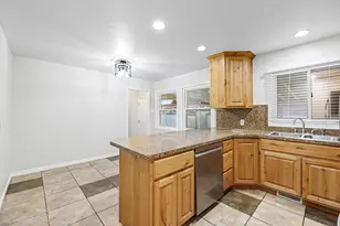 4539 S 375 E, Washington Terrace, UT 84405 - Photo 9