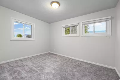 4539 S 375 E, Washington Terrace, UT 84405 - Photo 11
