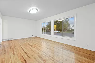 4539 S 375 E, Washington Terrace, UT 84405 - Photo 7