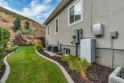 1912 E Somerset Ridge Dr, Draper, UT 84020 - Photo 45