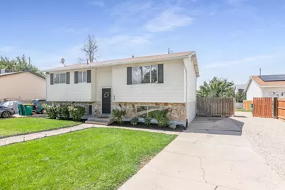 2340 S Main St, Clearfield, UT 84015 - Photo 3