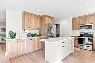 356 E 570 N, Hyde Park, UT 84318 - Photo 7