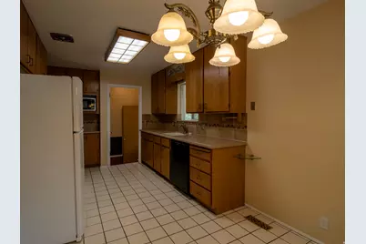6192 S Vinecrest Dr E, Murray, UT 84121 - Photo 7