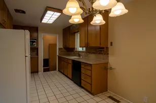 6192 S Vinecrest Dr E, Murray, UT 84121 - Photo 7