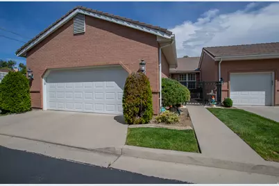 5302 S Birch Point Rd E, Murray, UT 84117 - Photo 3