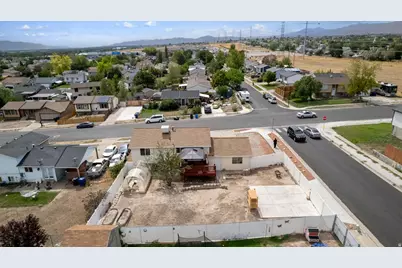 5790 W Lodestone Ave, Kearns, UT 84118 - Photo 21