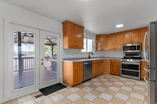 5790 W Lodestone Ave, Kearns, UT 84118 - Photo 7
