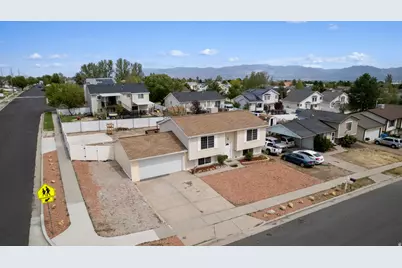 5790 W Lodestone Ave, Kearns, UT 84118 - Photo 23