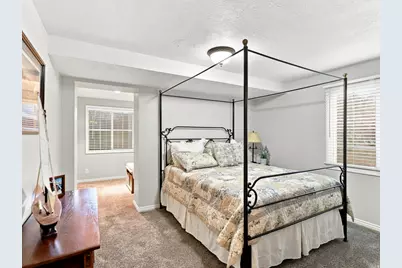 568 E Center St, Providence, UT 84332 - Photo 29