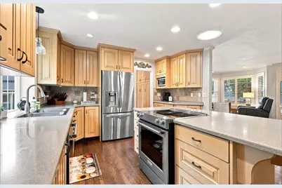 568 E Center St, Providence, UT 84332 - Photo 5