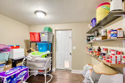 597 W 1750 N, Clinton, UT 84015 - Photo 17
