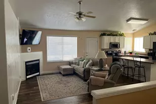 3784 S Parker Dr, Riverdale, UT 84405 - Photo 7