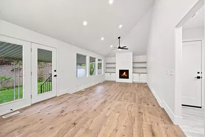 8921 S Somerton Cir, Sandy, UT 84093 - Photo 11