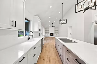 8921 S Somerton Cir, Sandy, UT 84093 - Photo 13