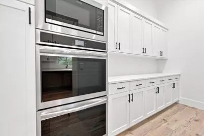 8921 S Somerton Cir, Sandy, UT 84093 - Photo 9