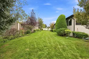 8921 S Somerton Circle, Sandy, UT 84093 - Photo 41