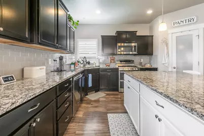 585 S 2200 W, Layton, UT 84041 - Photo 11