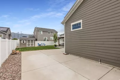 585 S 2200 W, Layton, UT 84041 - Photo 31