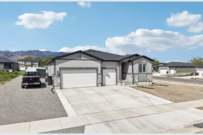 219 N Hatchet Ranch Dr W, Grantsville, UT 84029 - Photo 7