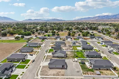 219 N Hatchet Ranch Dr W, Grantsville, UT 84029 - Photo 39