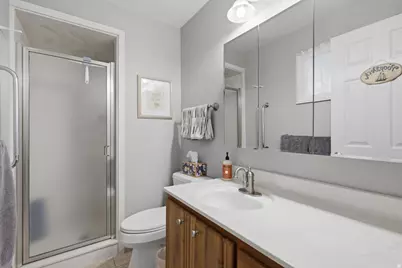 1122 N 75 E, Orem, UT 84057 - Photo 25