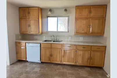 98 W 1000 N, Delta, UT 84624 - Photo 7