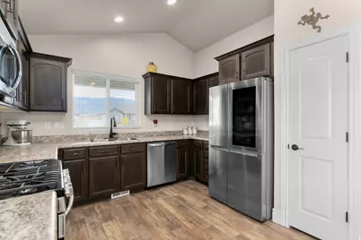 1931 N 370 E, Tooele, UT 84074 - Photo 9