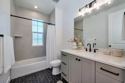 461 W Summerhill Ln W, Centerville, UT 84014 - Photo 29