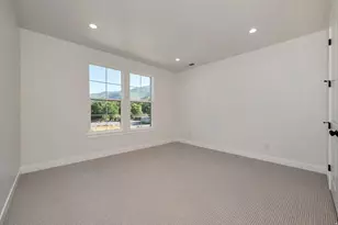 461 W Summerhill Ln W, Centerville, UT 84014 - Photo 31